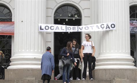 Curitiba tem cinco locais de votação mudados, avisa TRE.